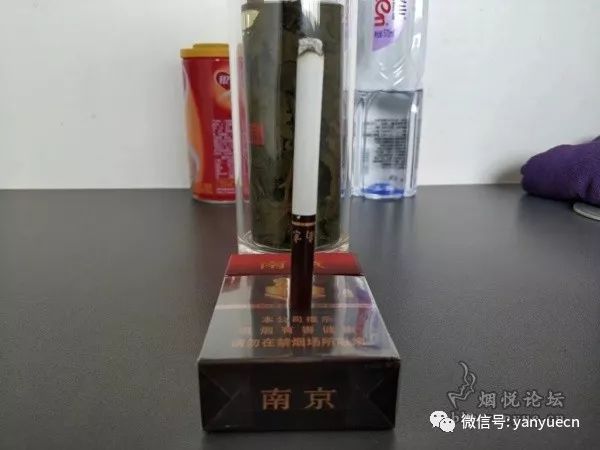 南京古都品鉴：包装高贵典雅 烟气、劲道和余味表现相当完美